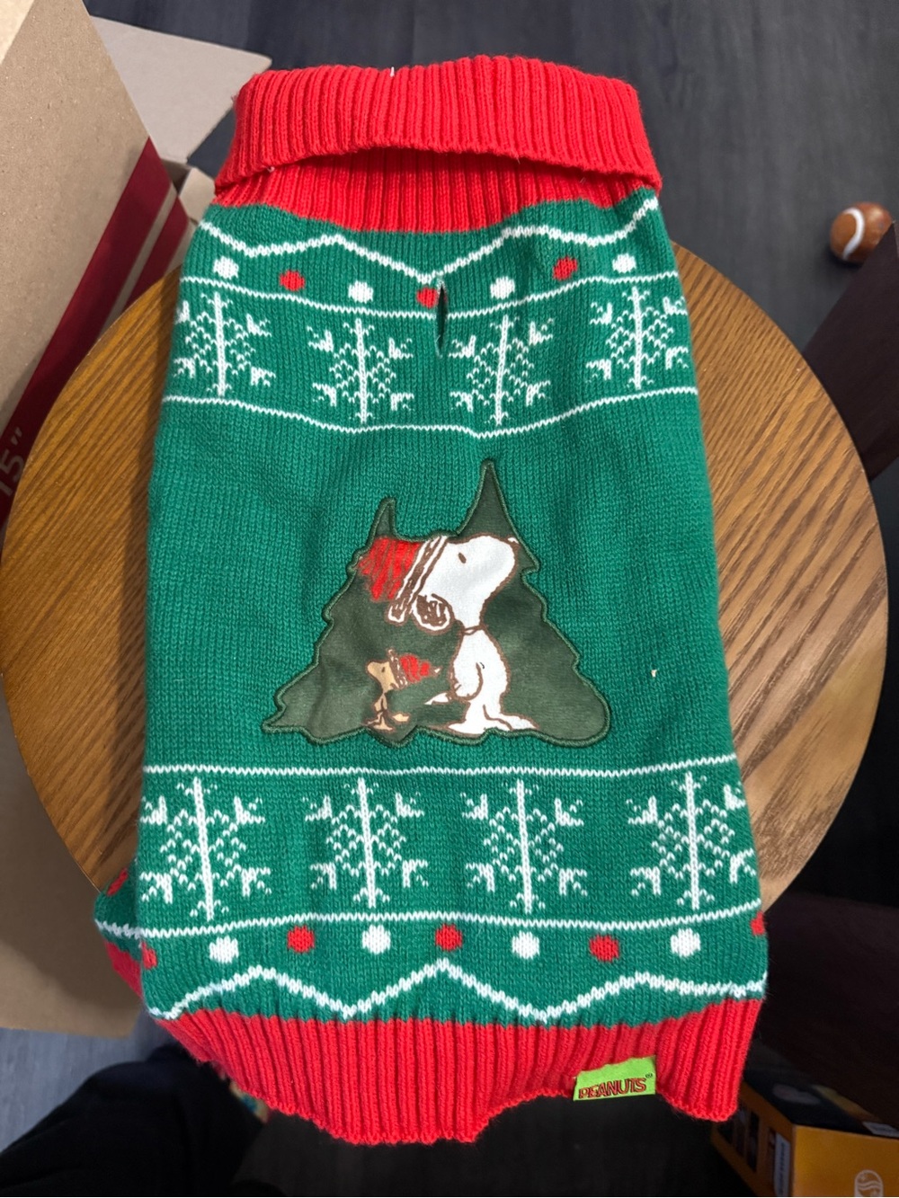 Peanuts Green & Red Holiday Dog Sweater - Peanuts Brand Size M